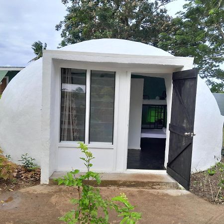 マテイ Camp Taveuniホステル エクステリア 写真