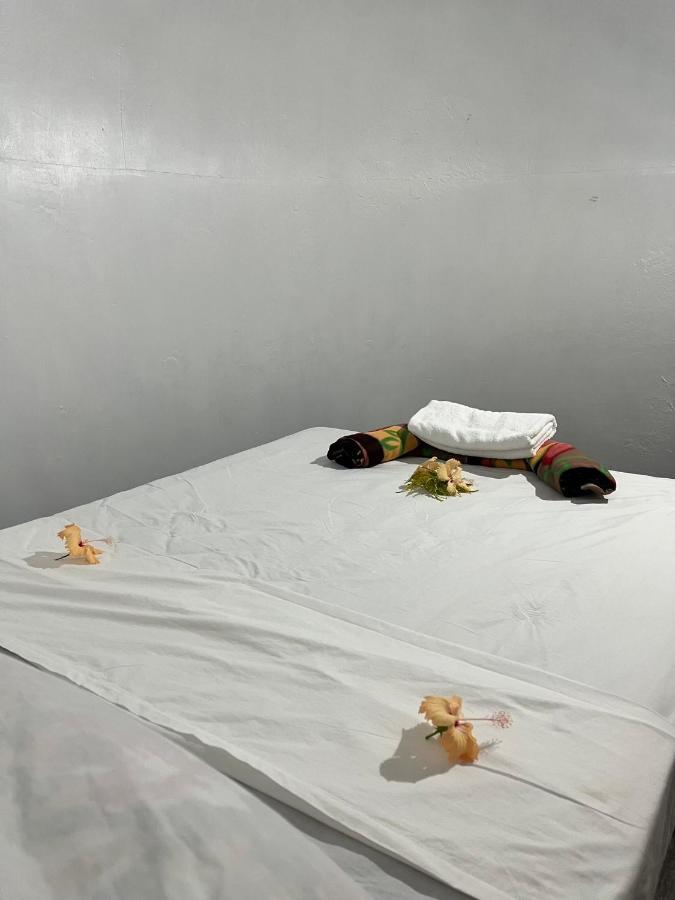 マテイ Camp Taveuniホステル エクステリア 写真